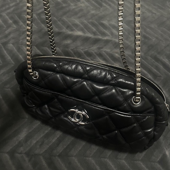 Chanel bag - Picture 2 of 5